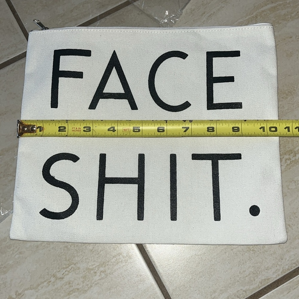 Makeup Bag - Picture 3 of 6